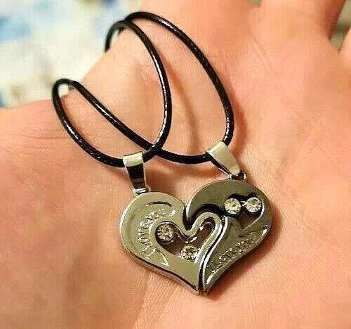 Collana in corda per donna e uomo con pietra in zircone Cuore spezzato coppia - Immagine 2 di 4