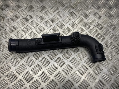 VW PASSAT B5 3B2 Ladeluftkühlerschlauch 8D0145840A 1.90 Diesel 81kw 20708831