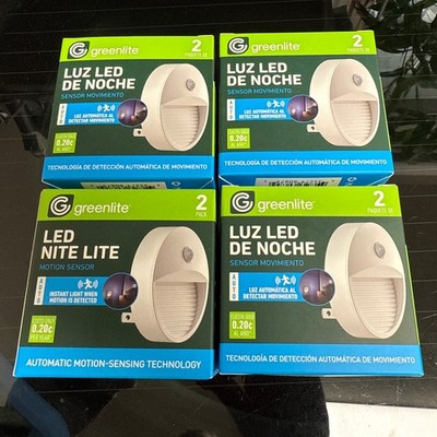 4 Box Lot (2 In Each Box) LED Nite Lites  Motion Sensor  Auto On/Off Greenlite