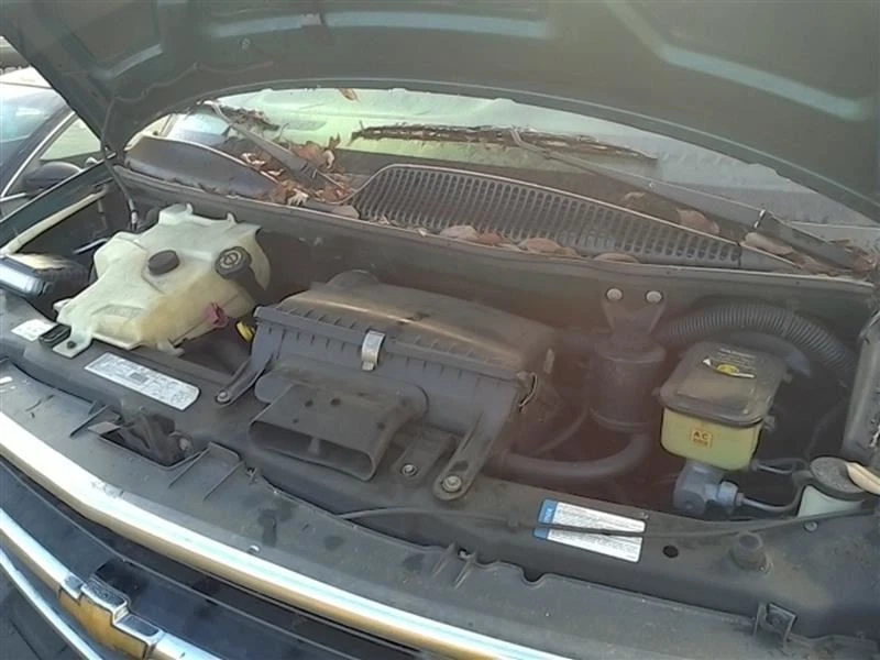 Passenger Corner/Park Light Below Headlamps Fits 96-02 EXPRESS 1500 VAN 125174 - Image 3 of 4