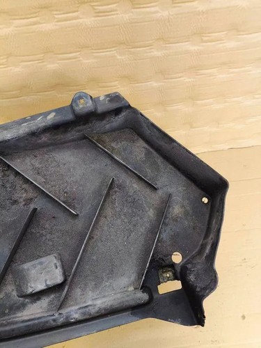 MERCEDES-BENZ E Coupe C207 Anderes Undercover Panel A2076100008 2.20 33113934