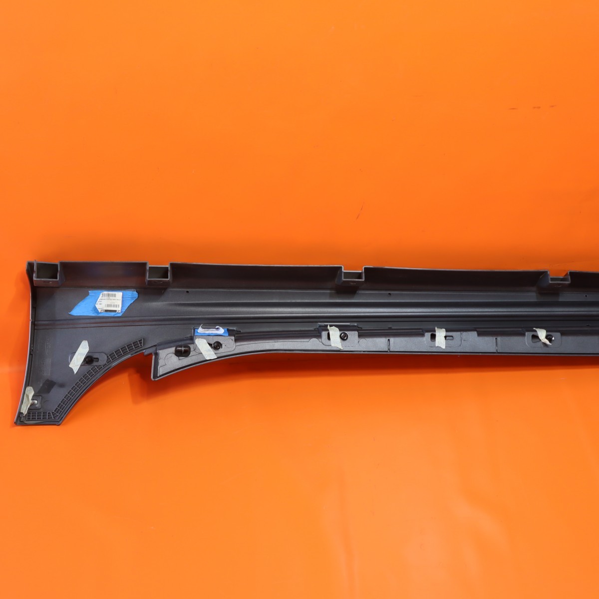 Maserati Ghibli 2014-2017 Right Rocker molding P/N 670010791