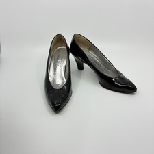 Vintage Charles Jourdan pumps 5.5 1970s black patent leather kitten heels
