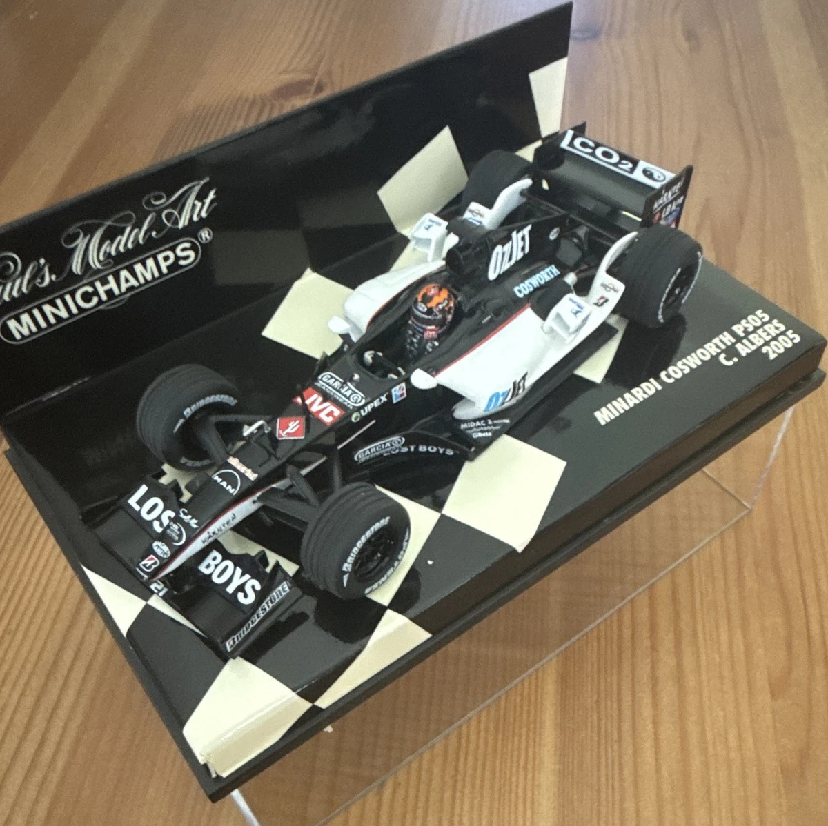 MINICHAMPS 1:43 Diecast Formula 1 Cars 2005 Vehicle Year for sale