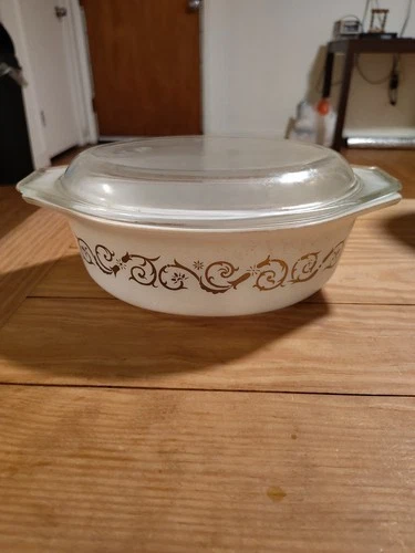 Vintage Pyrex Serving Dish