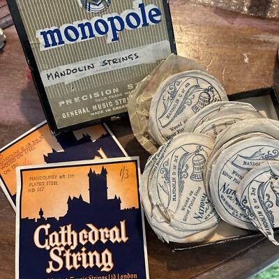 Mandolinensaiten verschiedene Stücke in einer Monopolbox Vintage Konvolut