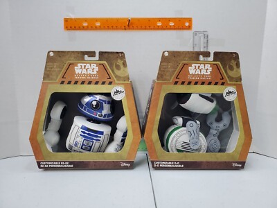 Star Wars Galaxy's Edge Trading Outpost: Plush Customizable Droids D-O R2-D2 