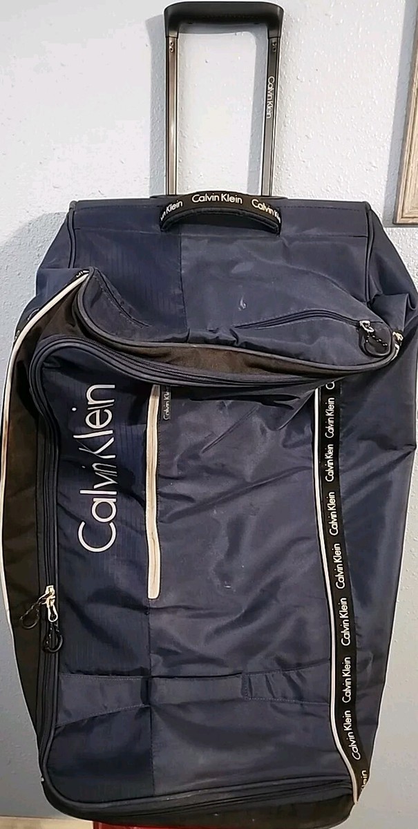 Calvin Klein Carry On Spinner Calvin Klein Large 29