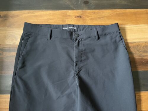 BANANA REPUBLIC Black Men's TECH-GOLF Pants Size. 36 X 34" - Picture 1 of 7