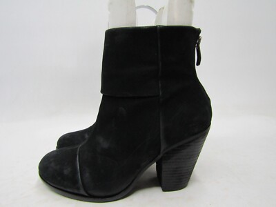 Vince Camuto Womens Sz M Black Suede Zip Heeled Fashion Ankle Boots  Booties