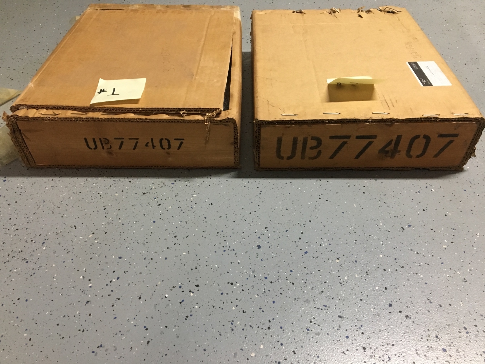 NOS - BENTLEY VANES ASSY (GRILLE) RIGHT OEM # UB77407