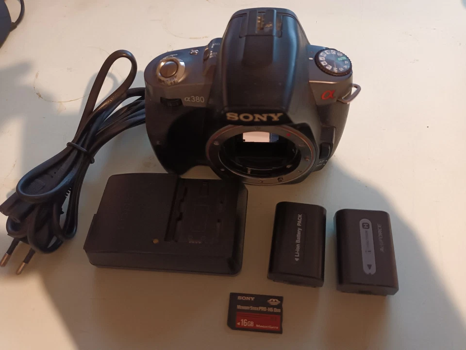 Sony Alpha 380