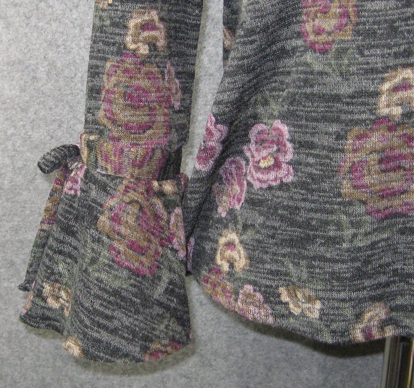 Style & Co Petite Black Floral Lantern Sleeve Top Size PP NWT