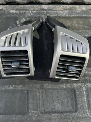 2004-2012 Chevy Colorado GMC Canyon SILVER Dash Air Vents L & R PAIR OEM CHROME