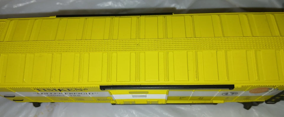 O gauge MTH Railking Yellow Roller Freight Boxcar W Sliding Doors - Image 4 of 4