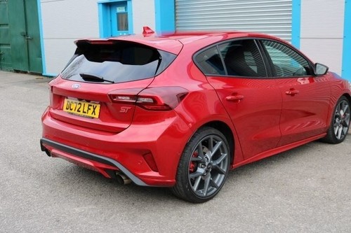 Ford Focus 2.3 EcoBoost ST 5dr Auto Petrol - Picture 6 of 24