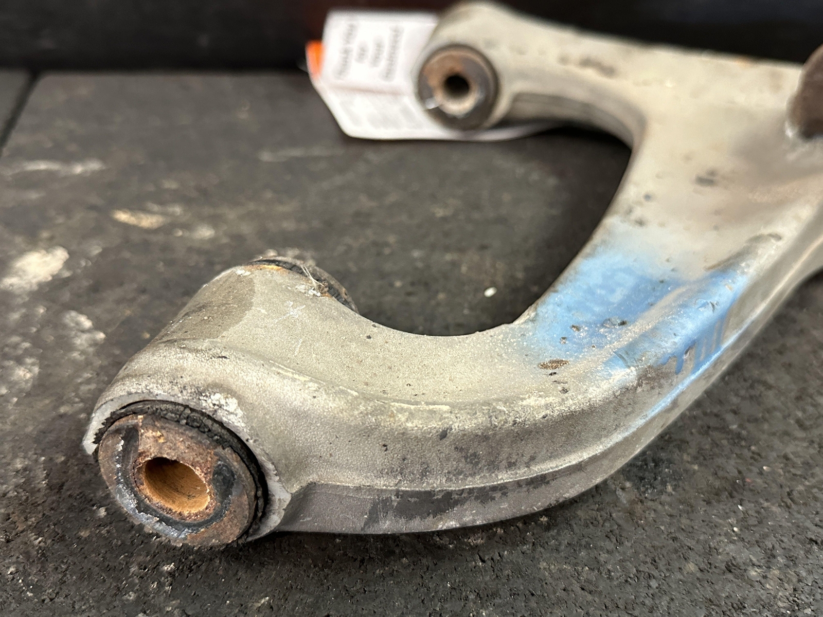 03-07 MASERATI COUPE GT FRONT DRIVER LEFT LH LOWER CONTROL ARM 386600303