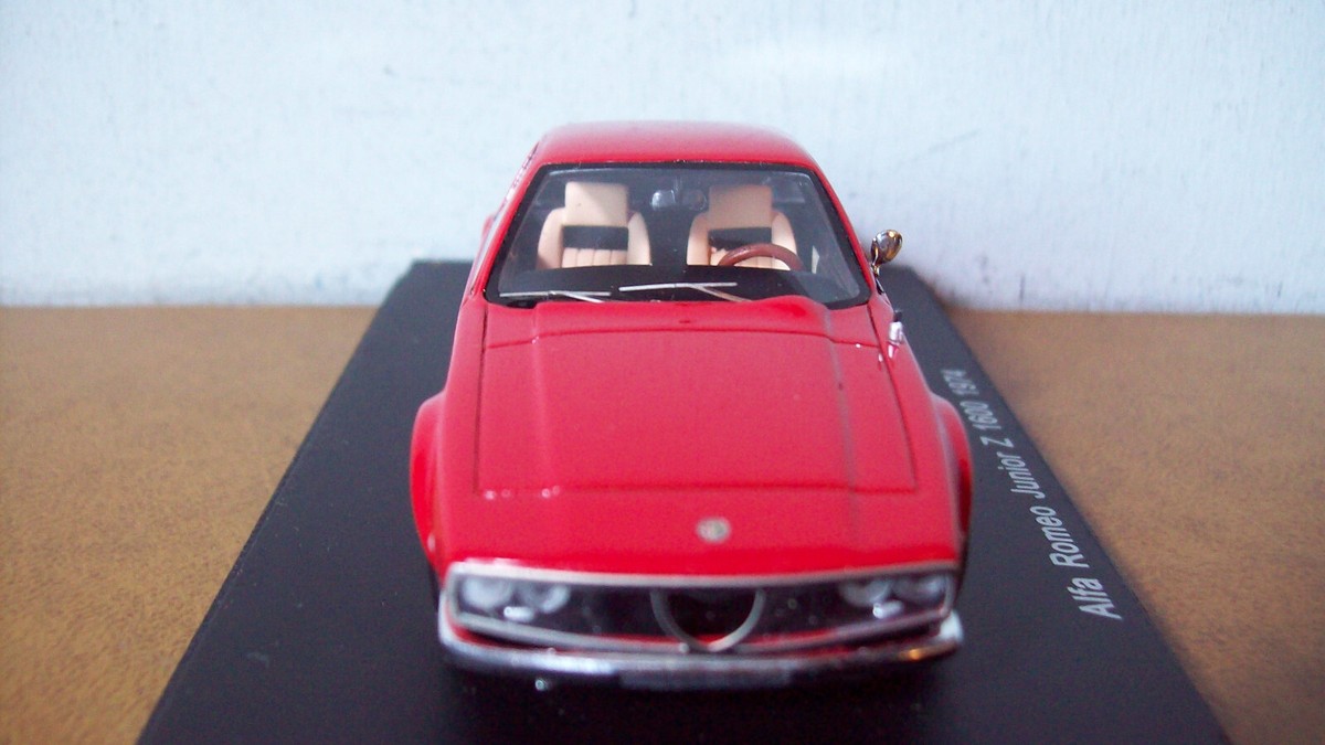 ミニカー Spark 1/43 Alfa Romeo Junior Z 1600 1974 1/43 SPARK S0613 ALFA ROMEO JUNIOR Z 1600 1974 IN RED | eBay UK