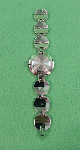 Wristwatch Silver Tone Round Face Simple Stylish New Battery - Picture 12 of 13