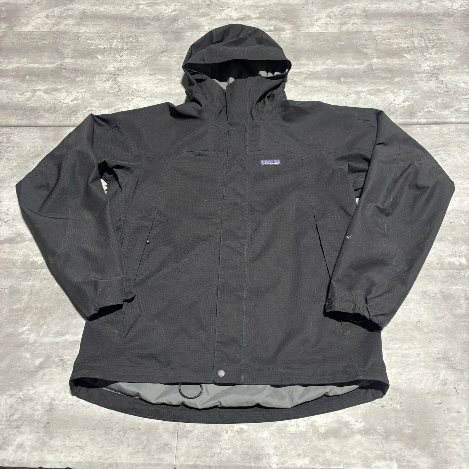 Patagonia Storm Jacket Men's Medium Black Nylon H2NO Windbreaker Hooded*
Opens in a new window or ta