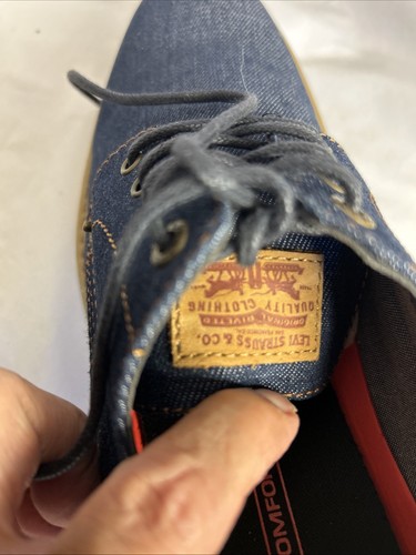 #8493 LEVIS CANVAS MENS SHOES SIZE 9 - Picture 6 of 7