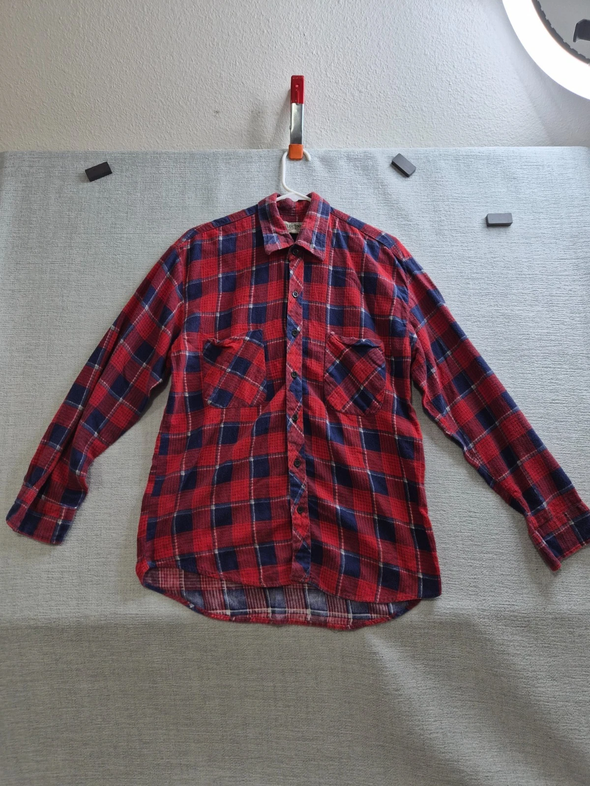 Vintage Wilderness Flannel Shirt Mens Medium Red Blue Plaid Check Button Up