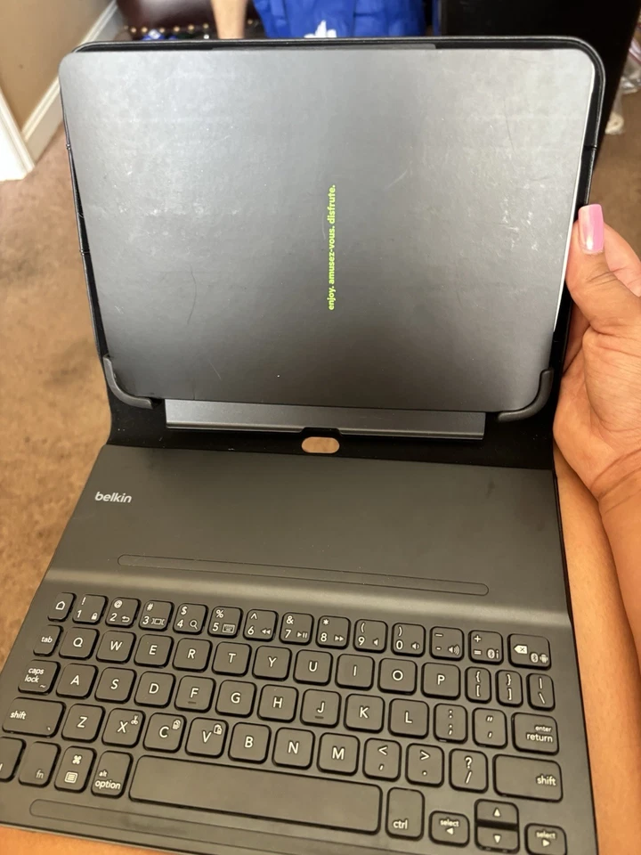 Belkin QODE Universal Keyboard For 10" devices.  - Image 2 of 2