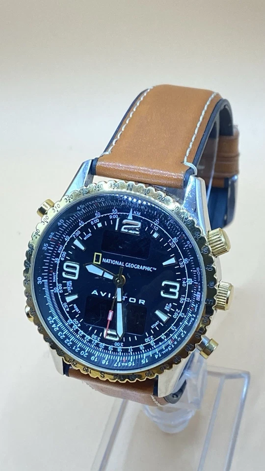 National Geographic World Time Traveler funciona muy bien. batería nueva cristal mineral Foto 2 de 4