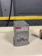 HONEYWELL M941A 1057 MODUTROL MOTOR 24V 50/60 HZ .88A 20W M941A10574 USED