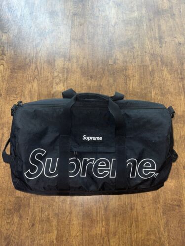 Shop Supreme 2023-24FW Unisex Street Style Plain Crossbody Bag Skater Style  Totes by soccer-ryuman