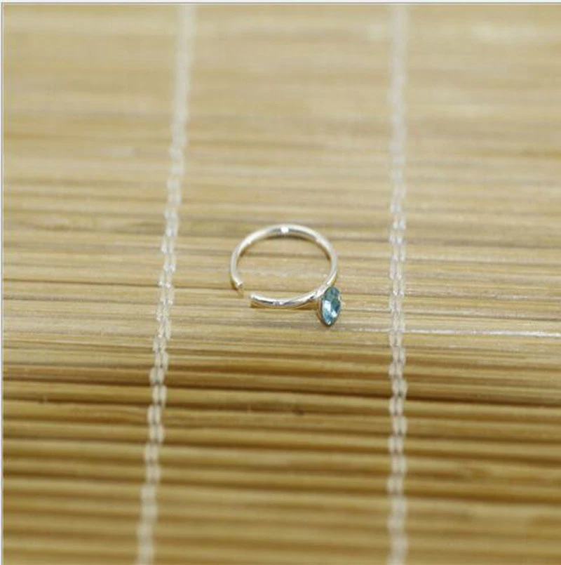 Venta al por mayor 20X Plata de Ley Sólida Mezclada 2MM Cristal Barra Recta Barra Nariz Perno Foto 4 de 4