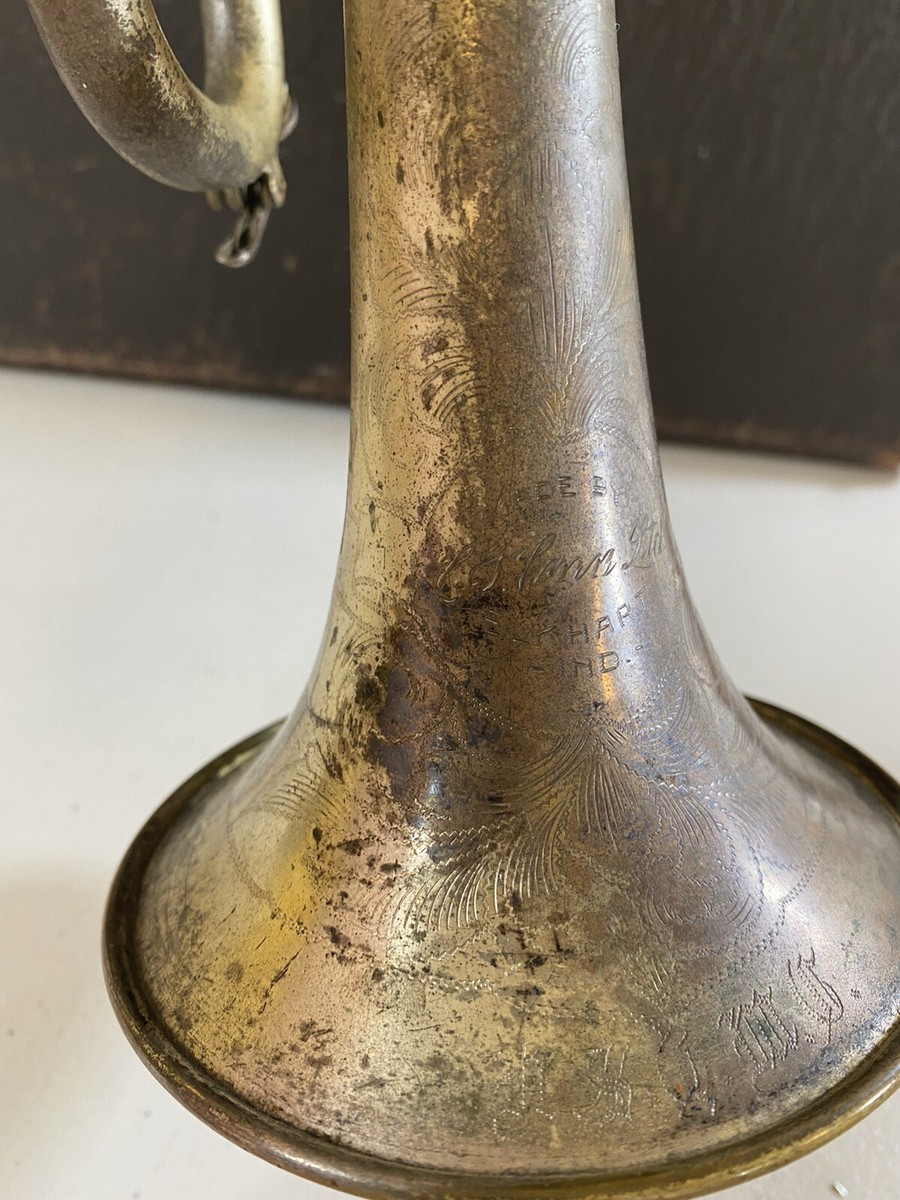 vintage Conn Ltd. Elkhart IND trumpet, electric oil, & mouth piece