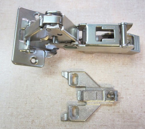 Blum Cabinet Hinges 70.655-01.01, Nickel, w/ 175L660-01.22 Clip-On Base Plates - Picture 4 of 5