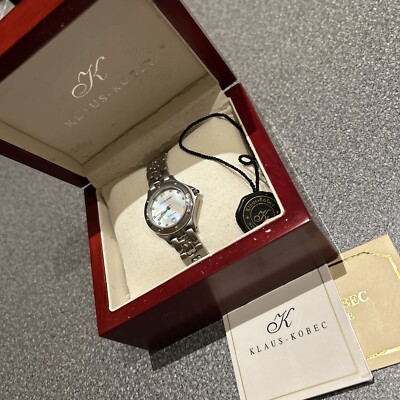 Klaus Kobec Entourage 10 Diamanten Zifferblatt Swiss Mvt. Damenuhr MOP Boxed & Papers