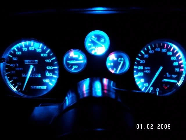 Kit de cuadro de instrumentos calibre LED Chevrolet Camaro y Pontiac Firebird 1982-1992 Foto 3 de 4