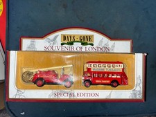 Days Gone by Lledo "Souvenir of London" Special Edition 2-piece set.