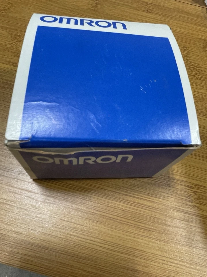 Brand New OMRON TL-XD2 / TLXD2 PROXIMITY SWITCH 8 To 40 UDC 2m - Image 2 of 4