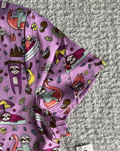 Koi Basics Scrub Top Women’s Sz XL Leslie Sloth Purple Nursing Medical - Picture 5 of 11