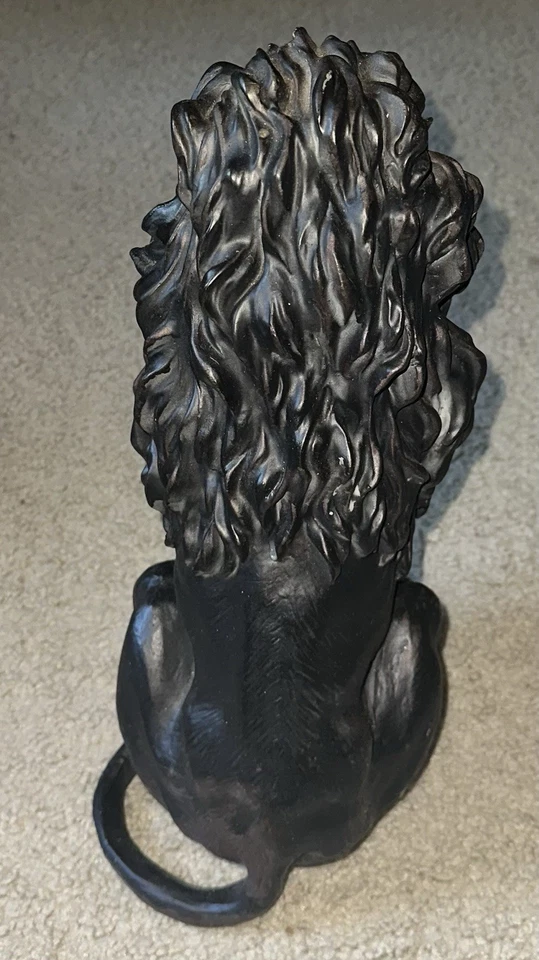 Pieza decorativa "Estatua León Guardián" para hogar o jardín. 15" de alto. Foto 3 de 4