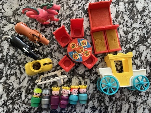 Vintage Fisher Price Little People Complete Castle Accessories Dragon Queen King