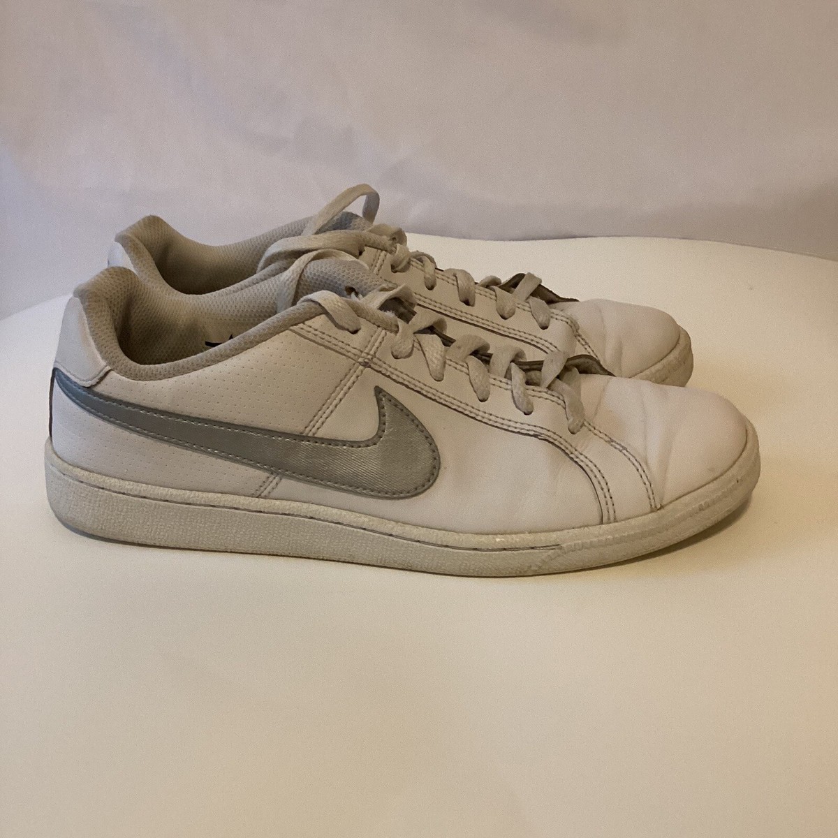 Nike Court Royale 749867-100 Shoes Women's 9 White Silver