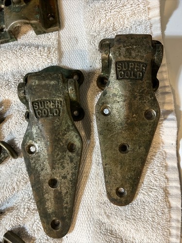 25 Pcs Industrial Salvage Hinges Latches Brass Nickel Mostly Antique Icebox - Picture 2 of 9