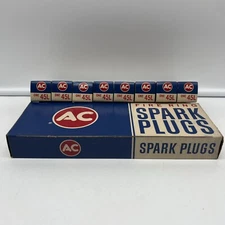 Box Of 8 GM OEM NOS AC FIRE RING 45L SPARK PLUG 1559483