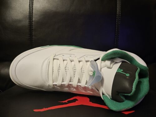 Women's Air Jordan 5 Retro UK 8.5 EUR 43 Lucky Green Black DD9336 103 - Picture 6 of 17