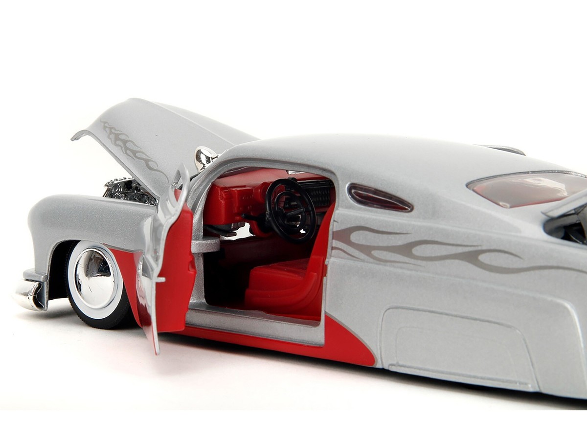 1951 MERCURY SILVER W/FLAME GRAPHICS 1/24 DIECAST MODEL CAR