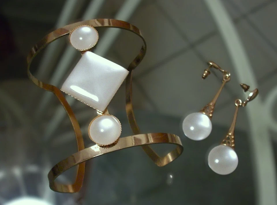 Juego de brazalete y pendientes vintage de piedra lunar Foto 2 de 4