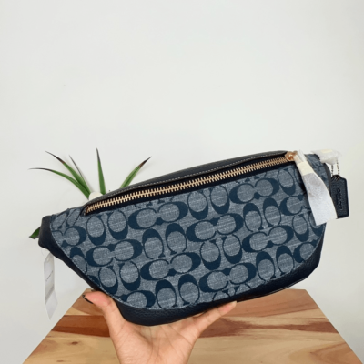 NWT Coach Warren Belt Bag In Signature Chambray | eBay