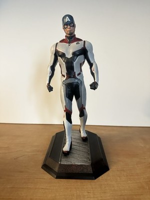 Marvel Avengers Endgame Captain America Team Suit statue Diamond Select Gallery