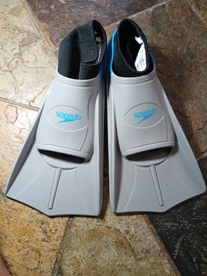 Speedo Short Blade Swim Training Fins blue and gray Size 6-7