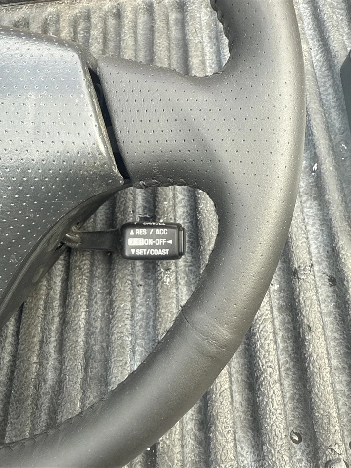 Volante TOYOTA COROLLA MATRIX CELICA cuero ZZT231 increíble estado Foto 3 de 4